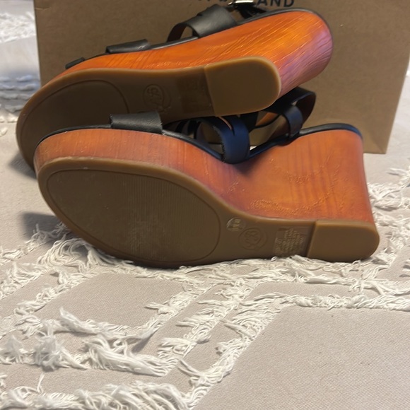 Women’s Lucky Brand Heels - Picture 4 of 6